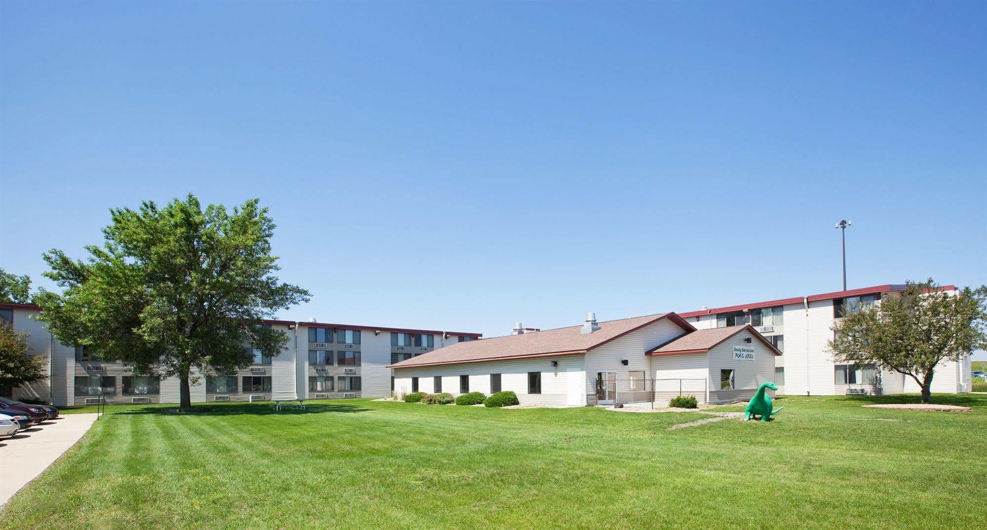 Med City Inn & Suites Rochester Mayo Clinic Area מראה חיצוני תמונה