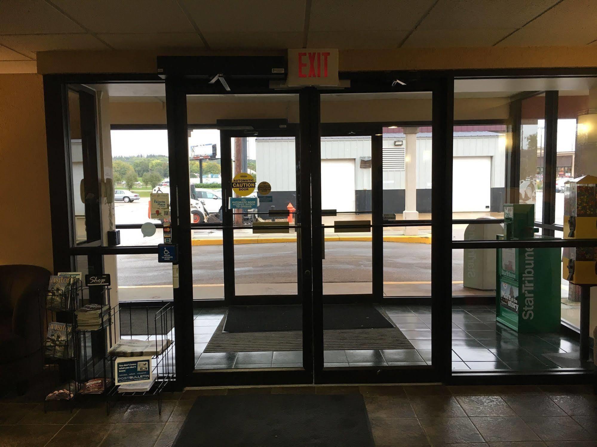 Med City Inn & Suites Rochester Mayo Clinic Area מראה חיצוני תמונה
