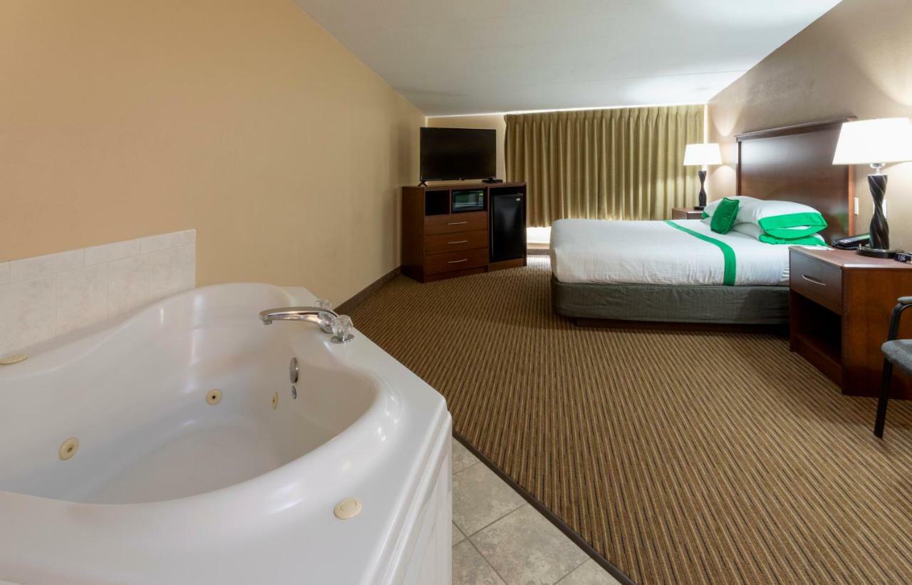 Med City Inn & Suites Rochester Mayo Clinic Area מראה חיצוני תמונה